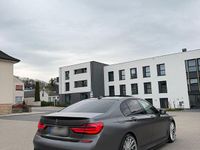 Second-hand BMW 740 Performance 400 CP (294 kW) 2016 Negru Berlinǎ