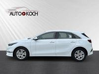 Gebraucht Kia Ceed 101 PS (74 kW) 2025 Weiß Kleinwagen