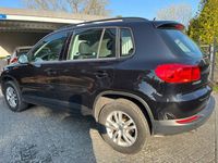 Gebraucht VW Tiguan Trendline 122 PS (89 kW) 2012 Schwarz SUV