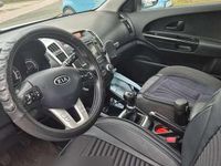 Gebraucht Kia Ceed Spirit 125 PS (91 kW) 2012 Weiß Kleinwagen