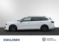 Gebraucht VW Passat IQ Drive 150 PS (110 kW) 2025 Weiß Limousine