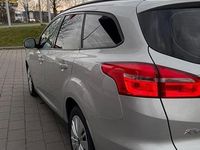 Gebraucht Ford Focus 120 PS (88 kW) 2017 Grau Limousine