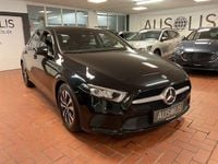 Gebraucht Mercedes A180 Business 116 PS (85 kW) 2021 Kosmosschwarz (metallic) Limousine