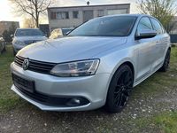 Gebraucht VW Jetta 105 PS (77 kW) 2011 Silber Limousine