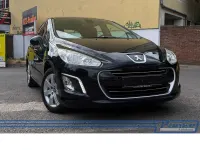 Gebraucht Peugeot 308 Active 120 PS (88 kW) 2012 Schwarz Limousine