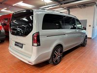 Gebraucht Mercedes V300 237 PS (174 kW) 2025 Grau Van / Kleinbus