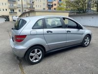 Usata Mercedes B150 95 CV (69 kW) 2005 Argento Monovolume