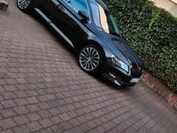 Gebraucht Skoda Superb LAURIN & KLEMENT 190 PS (139 kW) 2016 Braun Kombi