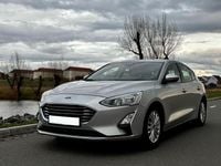 Gebraucht Ford Focus Titanium 125 PS (91 kW) 2019 Silber Limousine