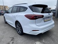 Gebraucht Ford Focus ST-Line X 125 PS (91 kW) 2023 Frostweiß Kombi