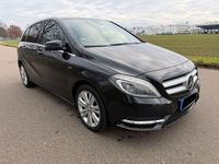 Gebraucht Mercedes B180 Edition 1 122 PS (89 kW) 2012 Schwarz Van / Kleinbus