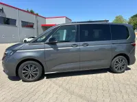Gebraucht VW Multivan Style 150 PS (110 kW) 2022 Grau Van / Kleinbus