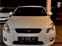 Używany Kia Ceed 116 KM (85 kW) 2008 Biały Hatchback