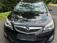 Usata Opel Astra 179 CV (131 kW) 2011 Nero Station wagon