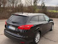 Gebraucht Ford Focus Titanium 125 PS (91 kW) 2017 Schwarz Kombi