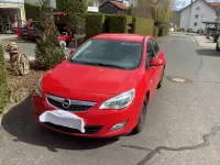 Gebraucht Opel Astra 131 PS (96 kW) 2010 Rot Limousine