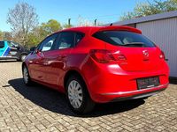Gebraucht Opel Astra 116 PS (85 kW) 2015 Rot Limousine