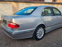 Occasion Mercedes E240 Elegance 170 ch (125 kW) 2000 Argent Berline