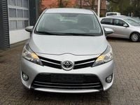Gebraucht Toyota Verso 111 PS (81 kW) 2017 Silber Van / Kleinbus
