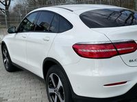 Gebraucht Mercedes GLC220 170 PS (125 kW) 2019 Weiß Coupé