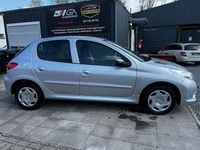 Gebraucht Peugeot 206+ Basis 75 PS (55 kW) 2009 Grau Kleinwagen