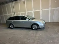 Gebraucht Toyota Avensis 177 PS (130 kW) 2006 Gold Kombi
