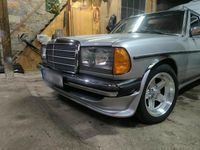 Gebraucht Mercedes E280 185 PS (136 kW) 1983 Silber Kombi