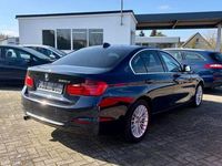 Gebraucht BMW 320 Comfort Edition 184 PS (135 kW) 2012 Blau Limousine