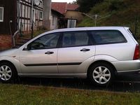 Gebraucht Ford Focus Ambiente 102 PS (75 kW) 2000 Silber metallic Kombi