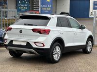 Gebraucht VW T-Roc Life 110 PS (80 kW) 2023 Pure white SUV