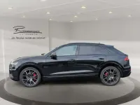 Gebraucht Audi Q8 S-Line 286 PS (210 kW) 2023 Mythosschwarz metallic SUV