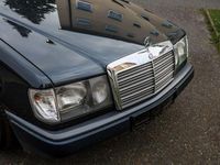 Gebraucht Mercedes E260 160 PS (117 kW) 1989 Grün Limousine