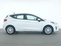 Gebraucht Ford Fiesta Cool & Connect 75 PS (55 kW) 2023 Frost weiss Kleinwagen