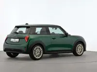 Gebraucht Mini Cooper Favoured 156 PS (114 kW) 2024 Grün Kleinwagen