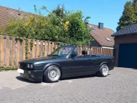 Gebraucht BMW 320 Cabriolet Performance 129 PS (94 kW) 1992 Schwarz Cabrio