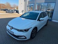 Gebraucht VW Golf VIII Active 150 PS (110 kW) 2022 Weiß Limousine