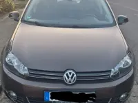 Usata VW Golf VI Style 105 CV (77 kW) 2011 Marrone Utilitaria
