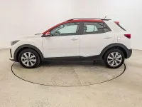 Gebraucht Kia Stonic Vision 101 PS (74 kW) 2023 Schneeweiss/orange SUV