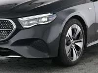 Gebraucht Mercedes E300 Avantgarde 313 PS (230 kW) 2025 Metalliclack graphitgrau Kombi
