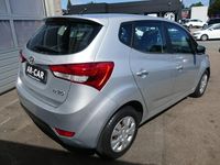 Gebraucht Hyundai ix20 Classic 90 PS (66 kW) 2012 Silber Kleinwagen