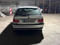 Gebraucht BMW 320 150 PS (110 kW) 2001 Kombi