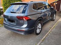 Gebraucht VW Tiguan Allspace Highline 150 PS (110 kW) 2018 Grau SUV