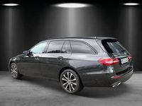 Gebraucht Mercedes E300 Avantgarde 320 PS (235 kW) 2022 Grau Kombi