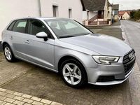 Gebraucht Audi A3 116 PS (85 kW) 2019 Grau Limousine