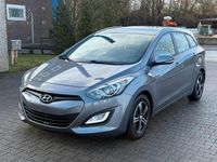 Gebraucht Hyundai i30 90 PS (66 kW) 2013 Grau Kombi