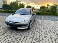 Gebraucht Peugeot 206 75 PS (55 kW) 2003 Silber Kleinwagen