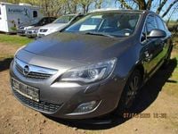 Używany Opel Astra Design Edition 95 KM (69 kW) 2010 Szary Sedan/Limuzyna