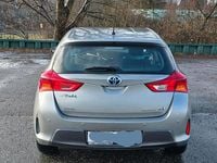 Gebraucht Toyota Auris Hybrid 136 PS (100 kW) 2014 Grau Limousine