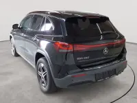 Gebraucht Mercedes EQA250 AMG line 139 kW (190 PS) 2022 Kosmosschwarz metallic SUV