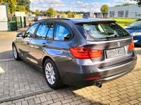 Gebraucht BMW 318 143 PS (105 kW) 2012 Grau Kombi